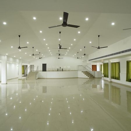 Sn Rooms Perumpāvūr Екстериор снимка