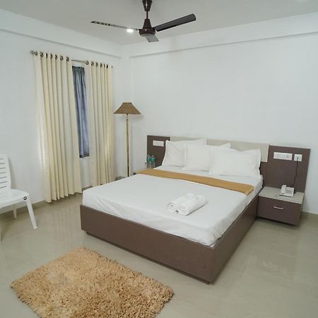 Sn Rooms Perumpāvūr Екстериор снимка